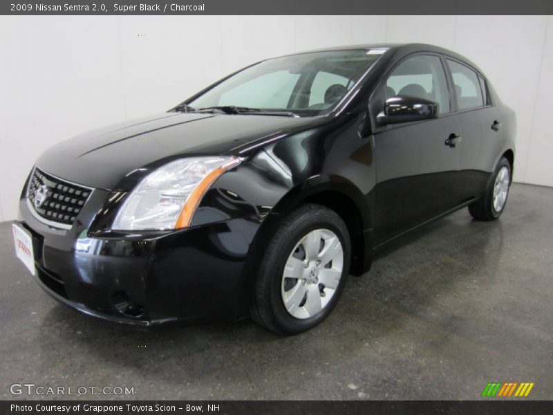 Super Black / Charcoal 2009 Nissan Sentra 2.0