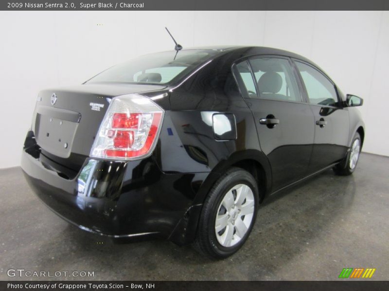 Super Black / Charcoal 2009 Nissan Sentra 2.0