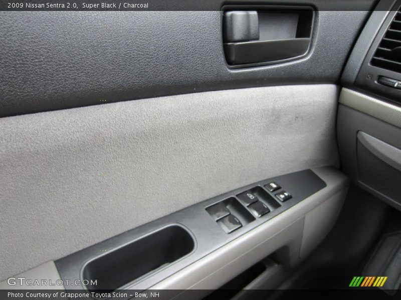 Super Black / Charcoal 2009 Nissan Sentra 2.0
