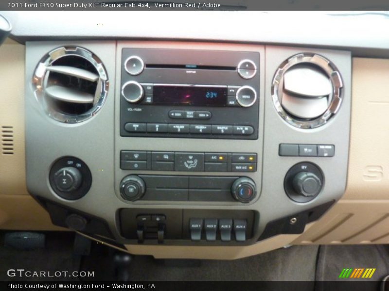 Controls of 2011 F350 Super Duty XLT Regular Cab 4x4