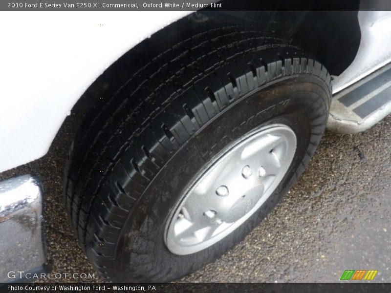 Oxford White / Medium Flint 2010 Ford E Series Van E250 XL Commericial