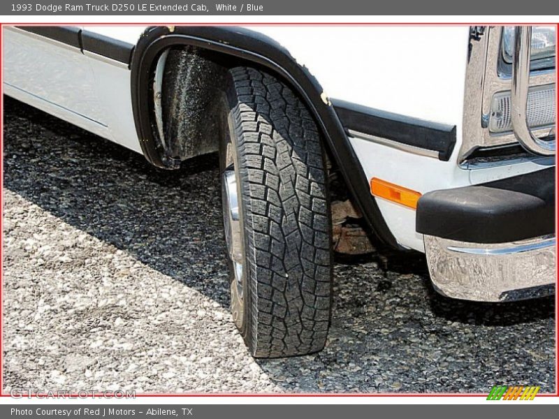 White / Blue 1993 Dodge Ram Truck D250 LE Extended Cab