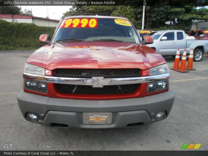 Sunset Orange Metallic / Medium Neutral 2002 Chevrolet Avalanche Z66