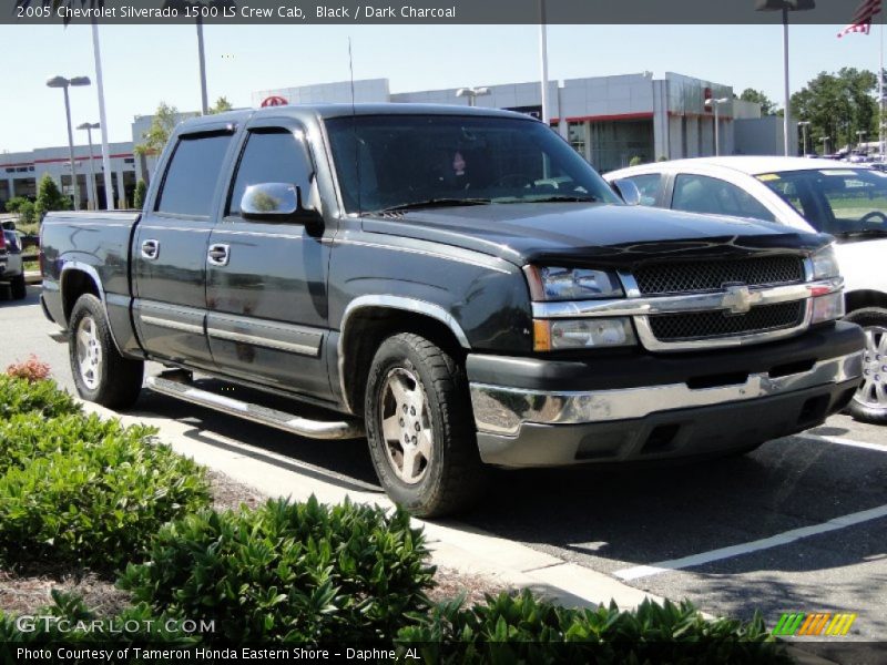 Black / Dark Charcoal 2005 Chevrolet Silverado 1500 LS Crew Cab