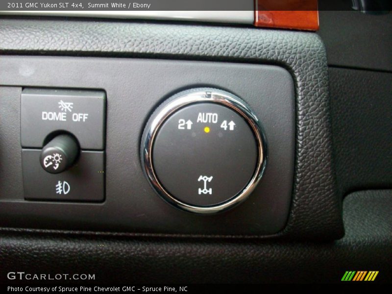 Summit White / Ebony 2011 GMC Yukon SLT 4x4
