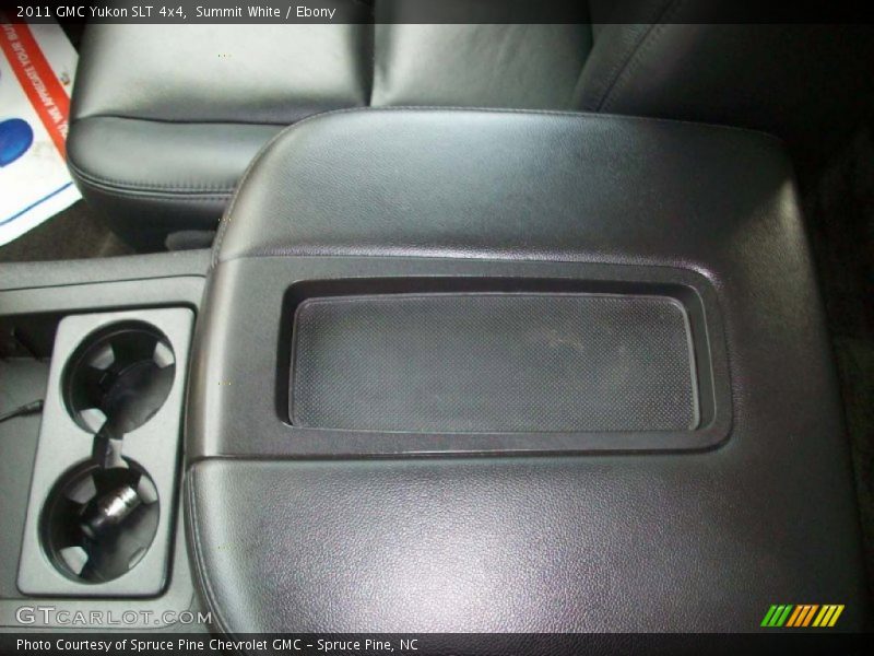 Summit White / Ebony 2011 GMC Yukon SLT 4x4