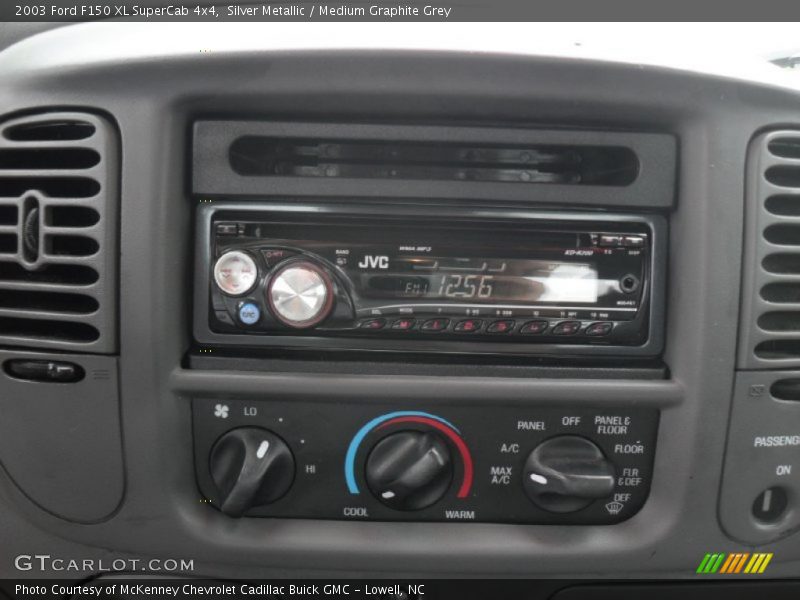 Silver Metallic / Medium Graphite Grey 2003 Ford F150 XL SuperCab 4x4