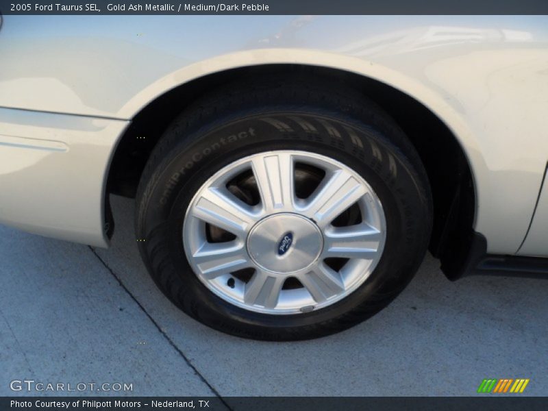  2005 Taurus SEL Wheel