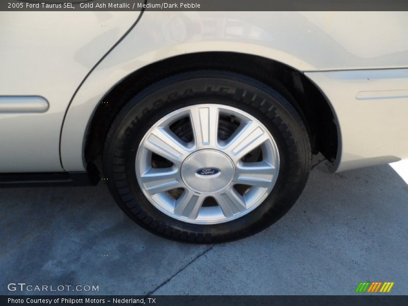  2005 Taurus SEL Wheel