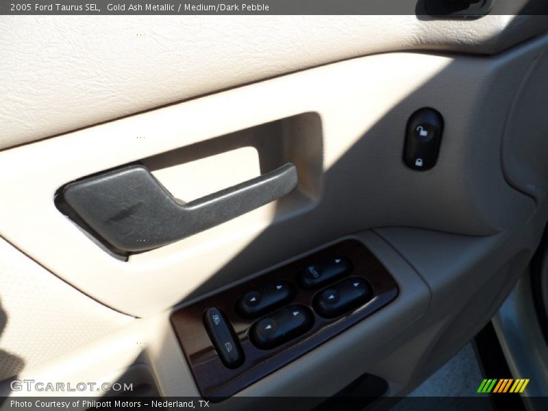 Gold Ash Metallic / Medium/Dark Pebble 2005 Ford Taurus SEL
