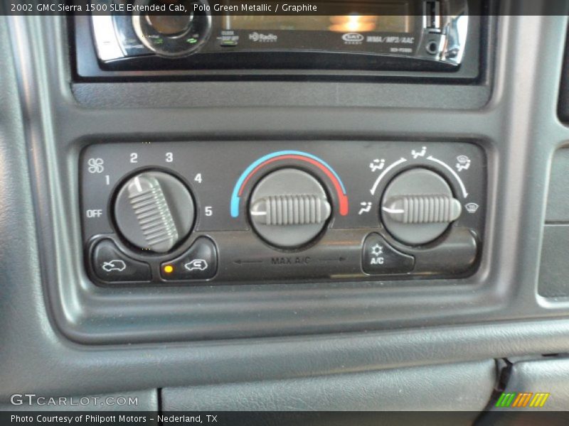 Controls of 2002 Sierra 1500 SLE Extended Cab
