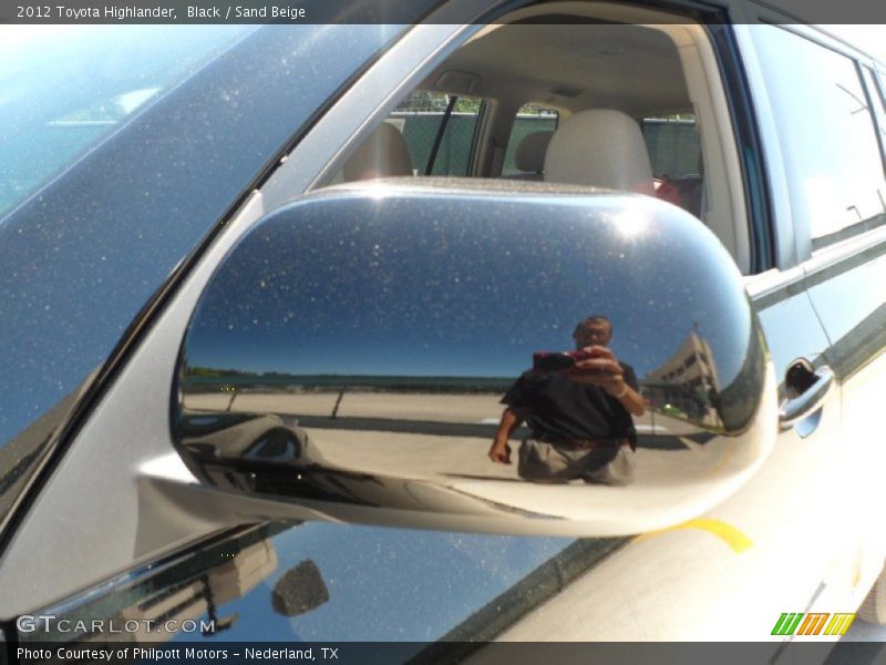 Black / Sand Beige 2012 Toyota Highlander