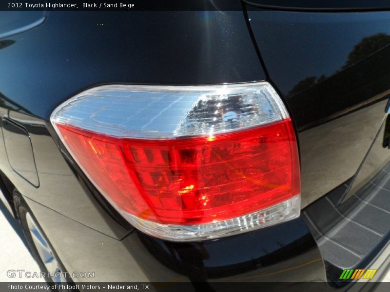 Black / Sand Beige 2012 Toyota Highlander
