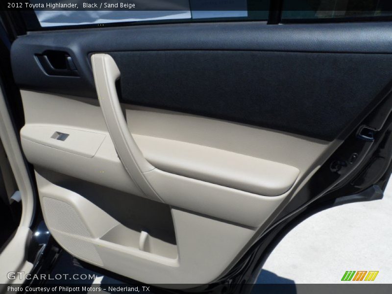 Black / Sand Beige 2012 Toyota Highlander