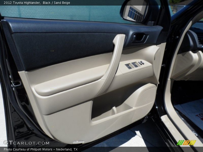 Black / Sand Beige 2012 Toyota Highlander