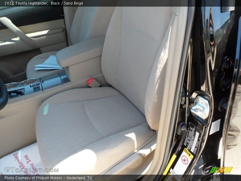 Black / Sand Beige 2012 Toyota Highlander