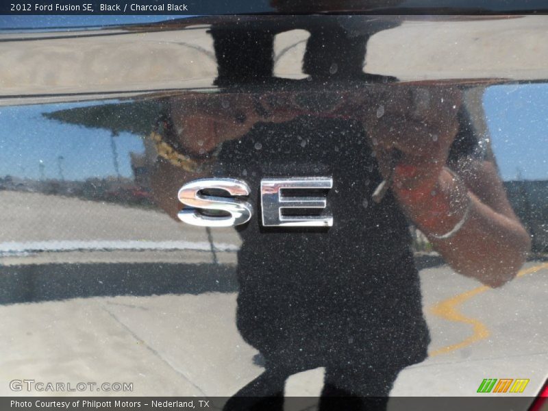 Black / Charcoal Black 2012 Ford Fusion SE