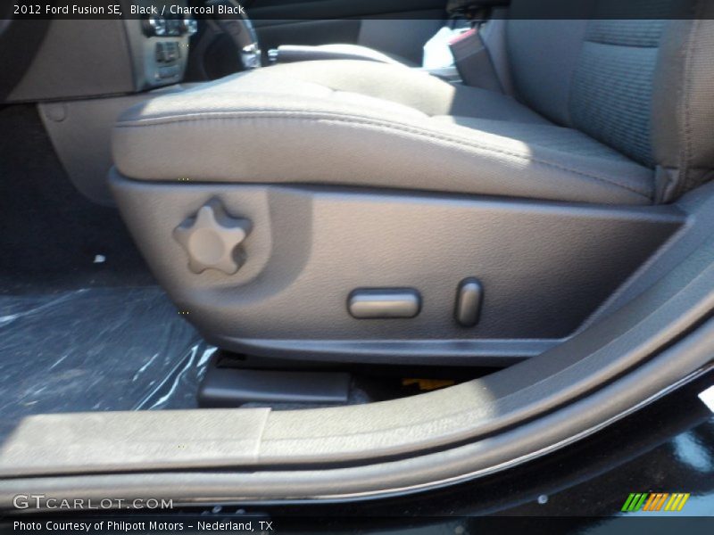 Black / Charcoal Black 2012 Ford Fusion SE