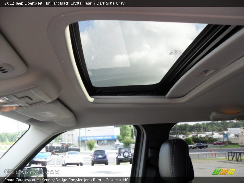 Brilliant Black Crystal Pearl / Dark Slate Gray 2012 Jeep Liberty Jet