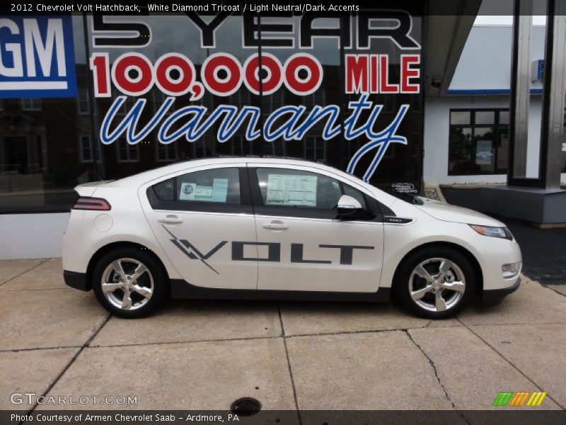 White Diamond Tricoat / Light Neutral/Dark Accents 2012 Chevrolet Volt Hatchback