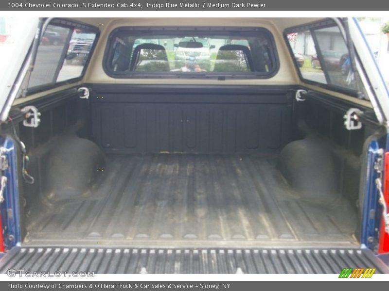 Indigo Blue Metallic / Medium Dark Pewter 2004 Chevrolet Colorado LS Extended Cab 4x4