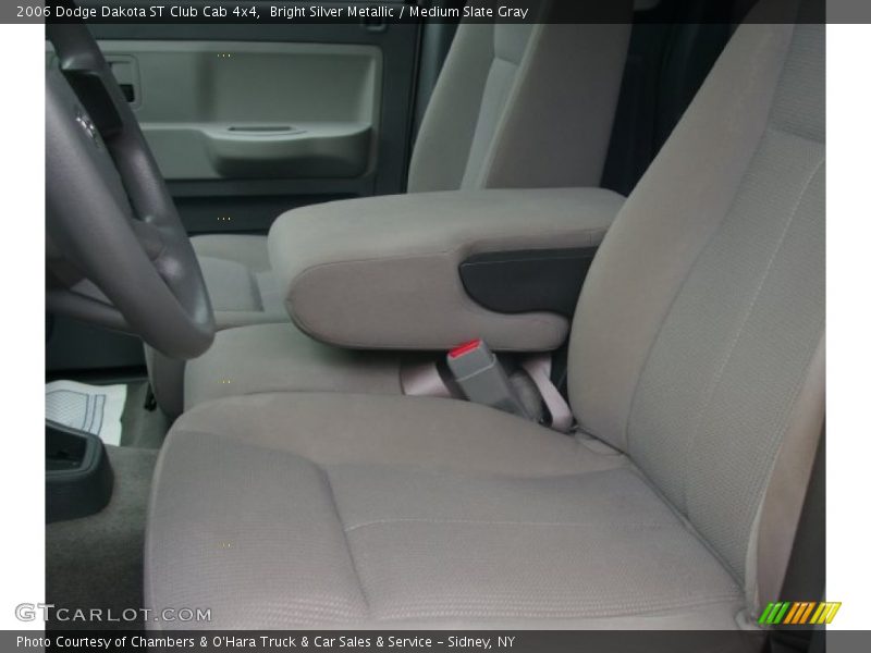 Bright Silver Metallic / Medium Slate Gray 2006 Dodge Dakota ST Club Cab 4x4