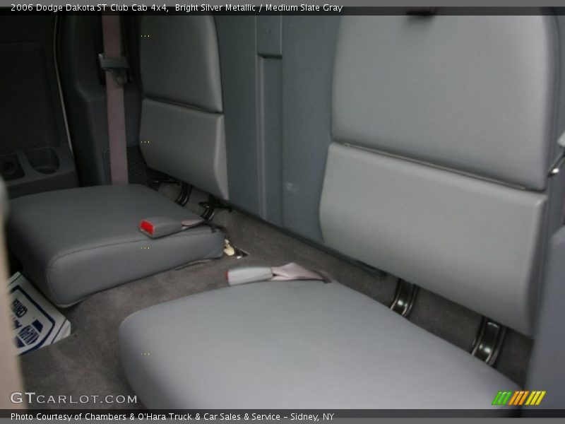 Bright Silver Metallic / Medium Slate Gray 2006 Dodge Dakota ST Club Cab 4x4