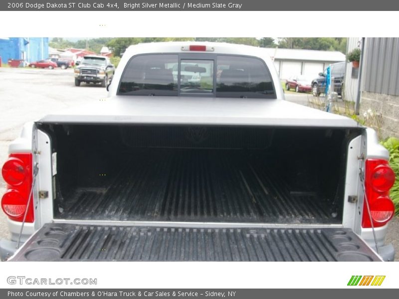 Bright Silver Metallic / Medium Slate Gray 2006 Dodge Dakota ST Club Cab 4x4
