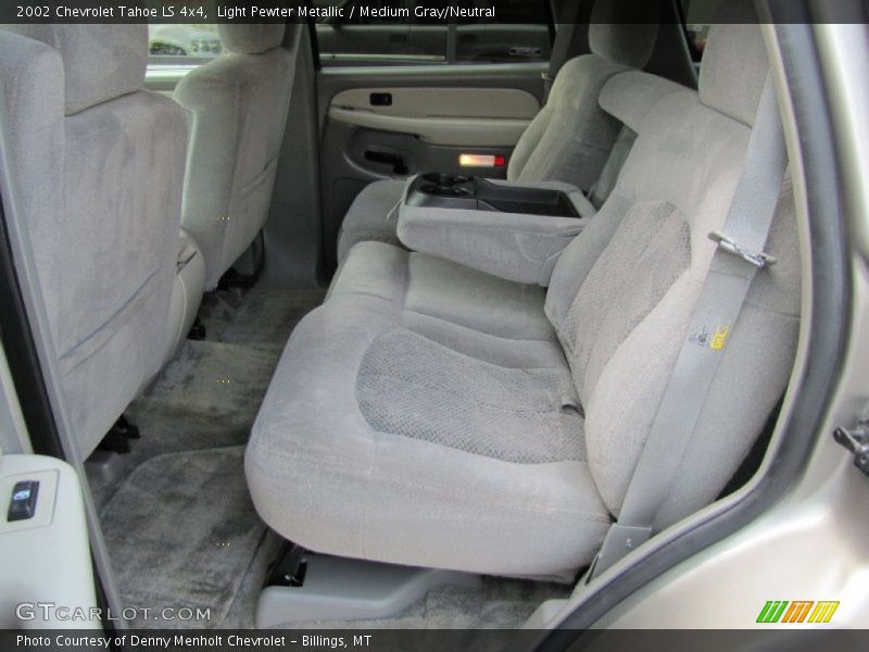Light Pewter Metallic / Medium Gray/Neutral 2002 Chevrolet Tahoe LS 4x4