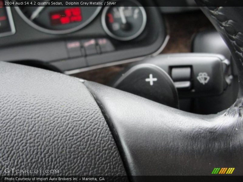 Controls of 2004 S4 4.2 quattro Sedan