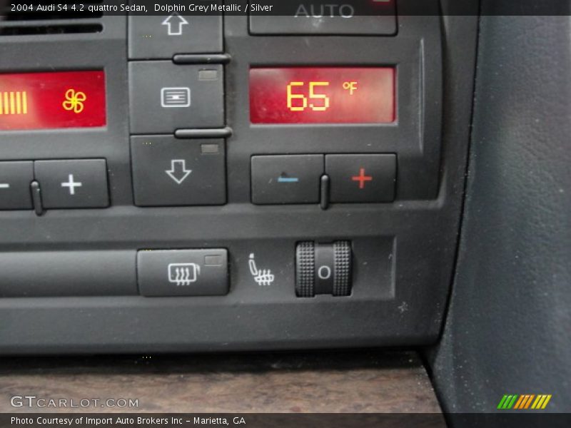 Controls of 2004 S4 4.2 quattro Sedan