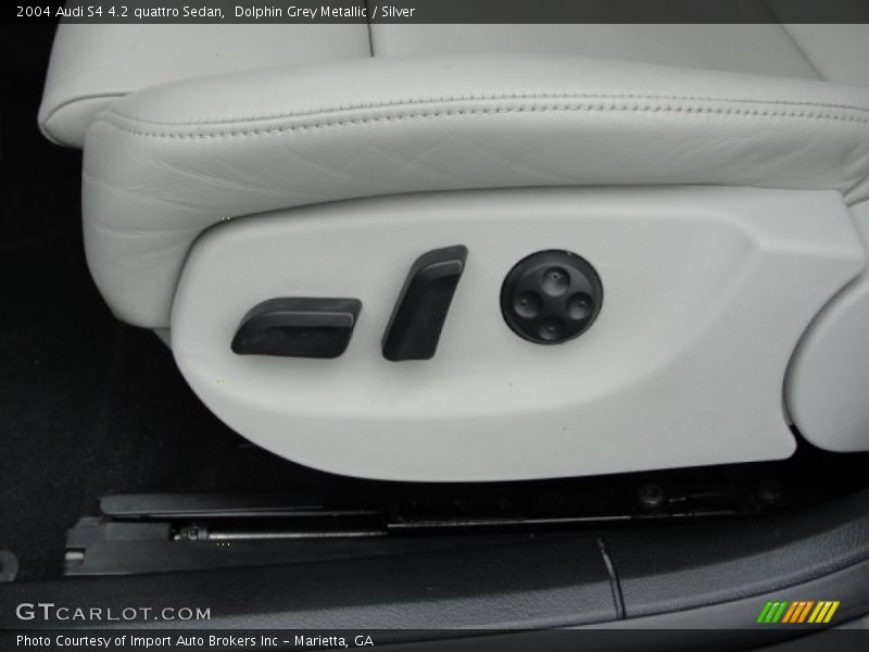 Controls of 2004 S4 4.2 quattro Sedan