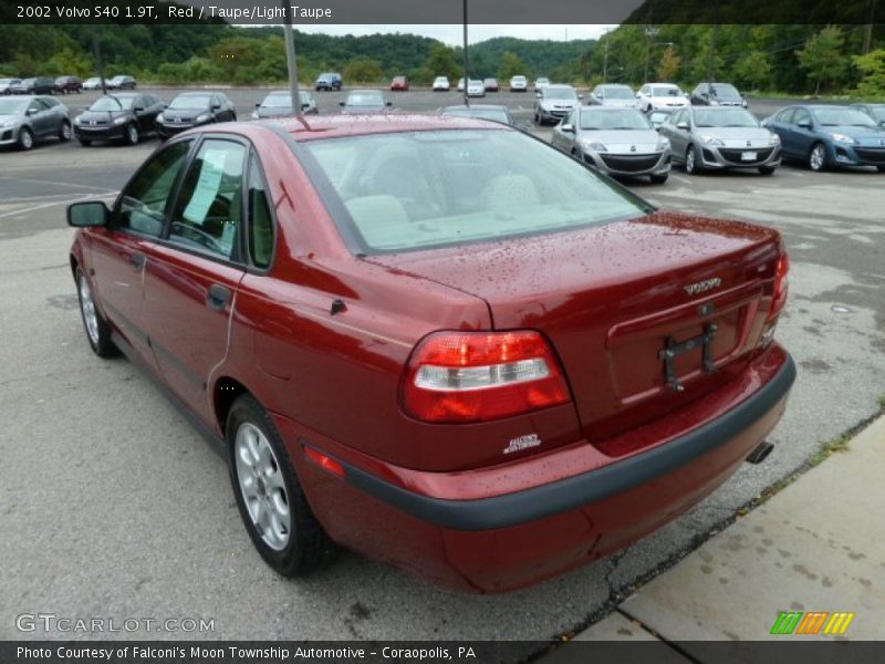 Red / Taupe/Light Taupe 2002 Volvo S40 1.9T