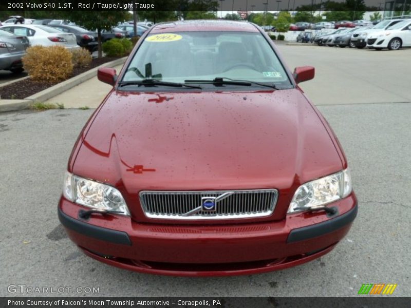 Red / Taupe/Light Taupe 2002 Volvo S40 1.9T