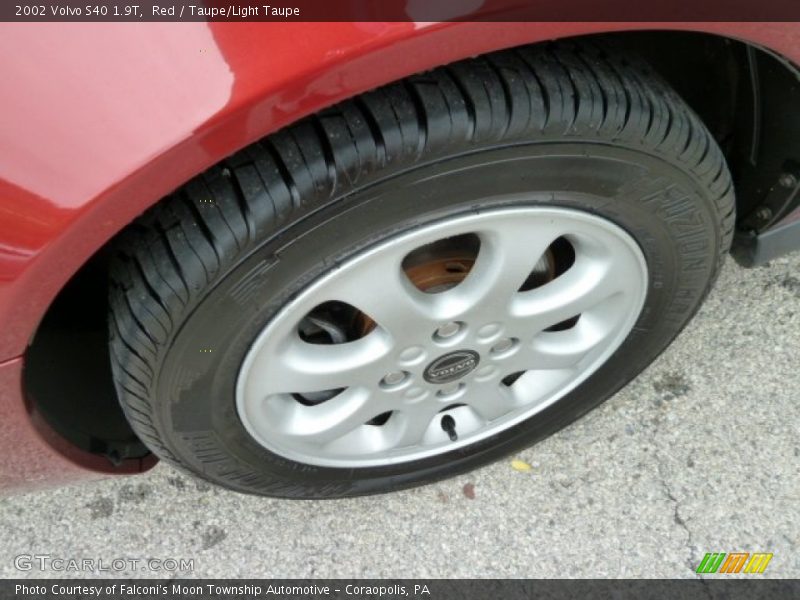 Red / Taupe/Light Taupe 2002 Volvo S40 1.9T