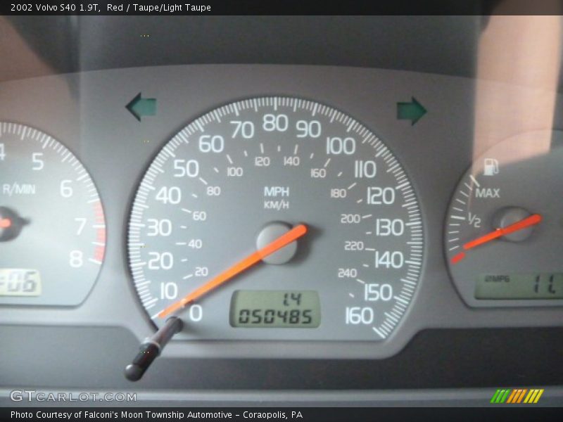 Red / Taupe/Light Taupe 2002 Volvo S40 1.9T