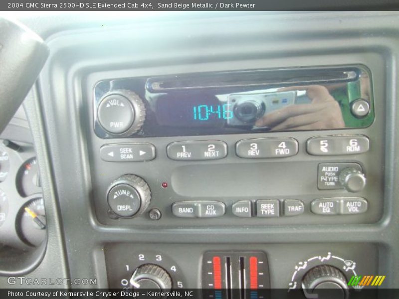 Sand Beige Metallic / Dark Pewter 2004 GMC Sierra 2500HD SLE Extended Cab 4x4