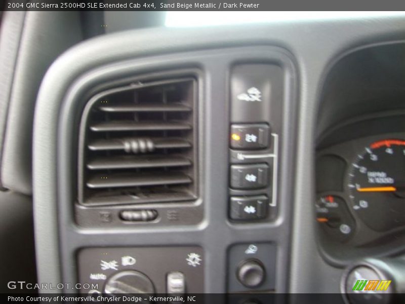 Sand Beige Metallic / Dark Pewter 2004 GMC Sierra 2500HD SLE Extended Cab 4x4