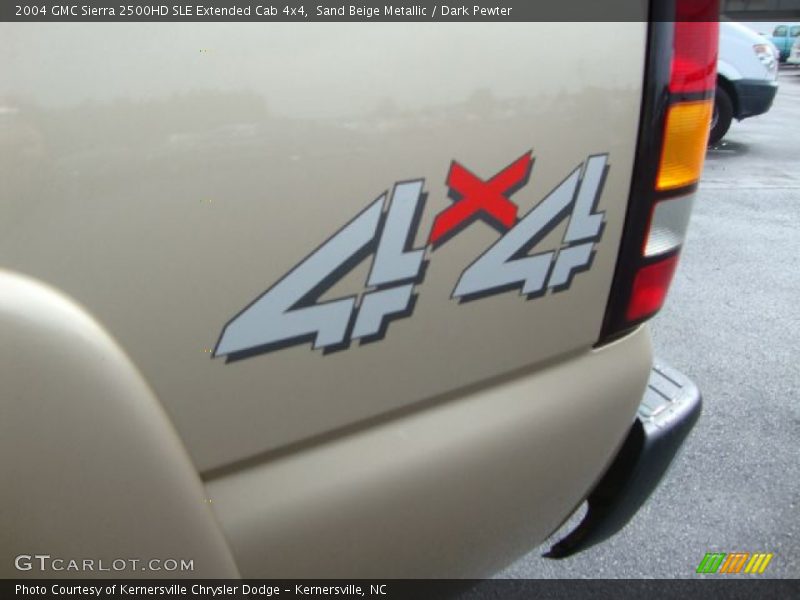 Sand Beige Metallic / Dark Pewter 2004 GMC Sierra 2500HD SLE Extended Cab 4x4