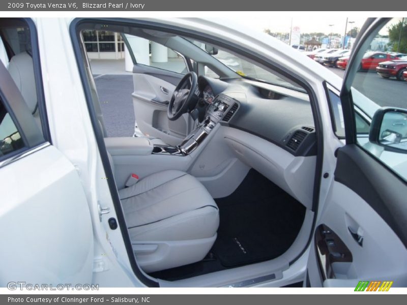 Blizzard Pearl / Ivory 2009 Toyota Venza V6