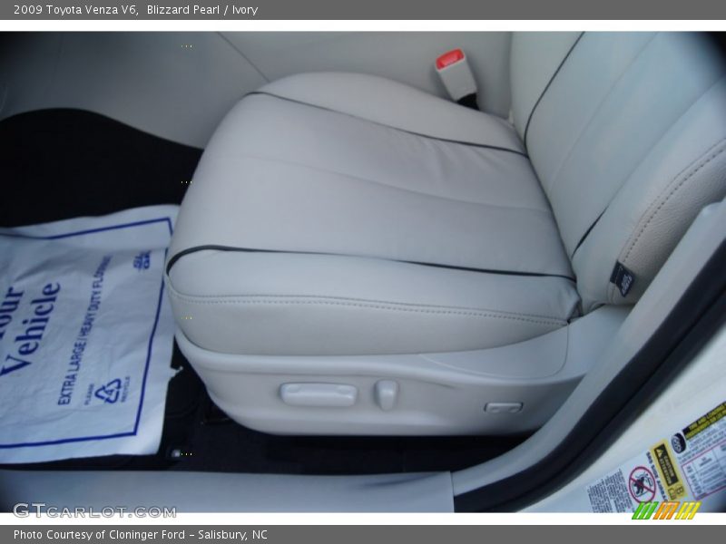 Blizzard Pearl / Ivory 2009 Toyota Venza V6