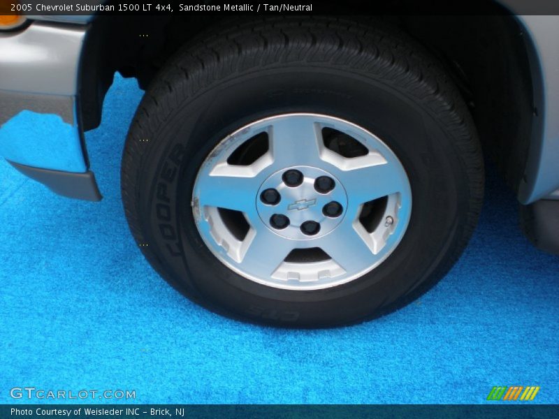 Sandstone Metallic / Tan/Neutral 2005 Chevrolet Suburban 1500 LT 4x4