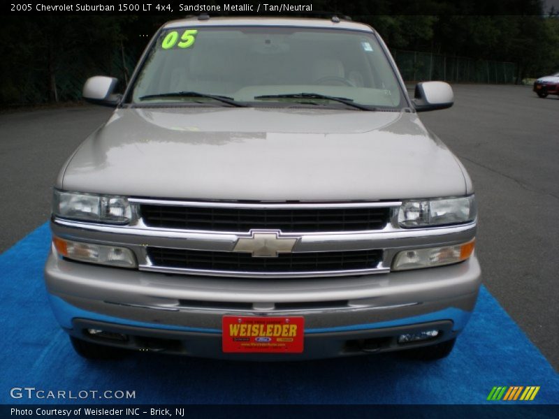 Sandstone Metallic / Tan/Neutral 2005 Chevrolet Suburban 1500 LT 4x4