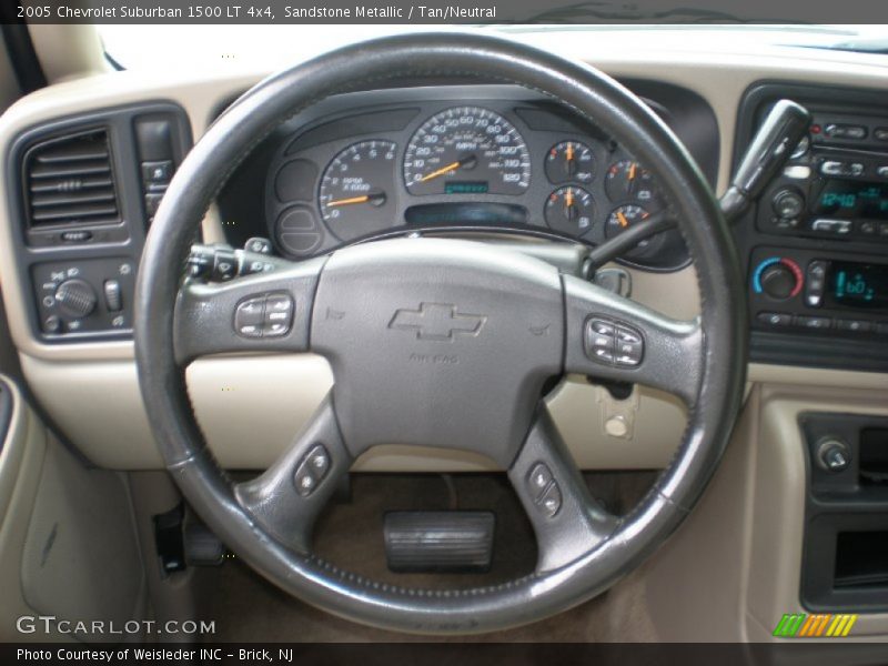 Sandstone Metallic / Tan/Neutral 2005 Chevrolet Suburban 1500 LT 4x4