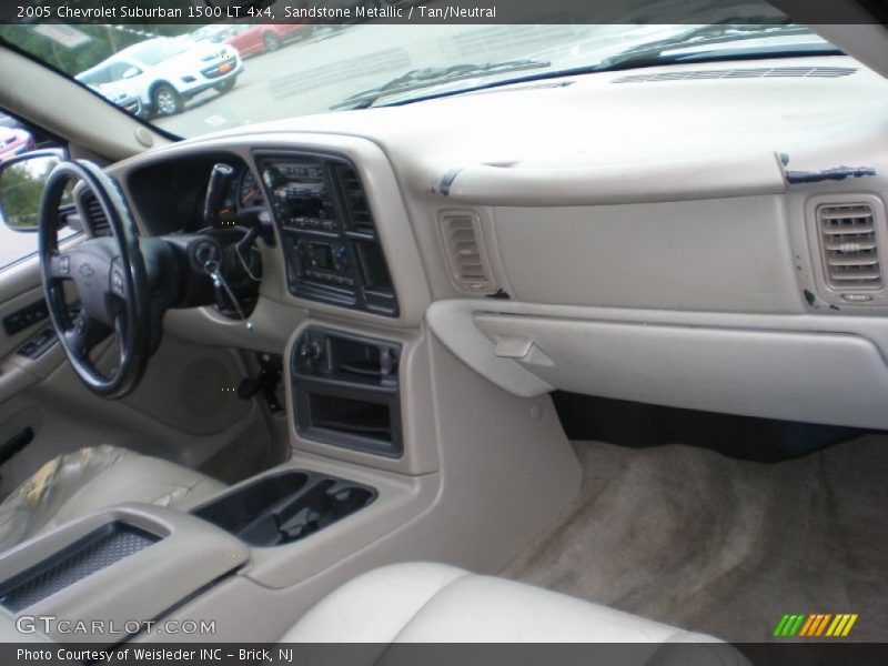 Sandstone Metallic / Tan/Neutral 2005 Chevrolet Suburban 1500 LT 4x4