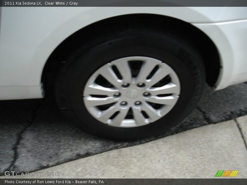 Clear White / Gray 2011 Kia Sedona LX