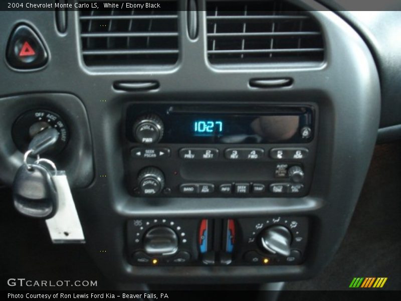 White / Ebony Black 2004 Chevrolet Monte Carlo LS