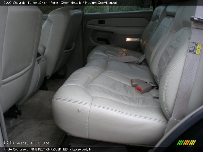 Forest Green Metallic / Medium Gray/Neutral 2002 Chevrolet Tahoe LS 4x4