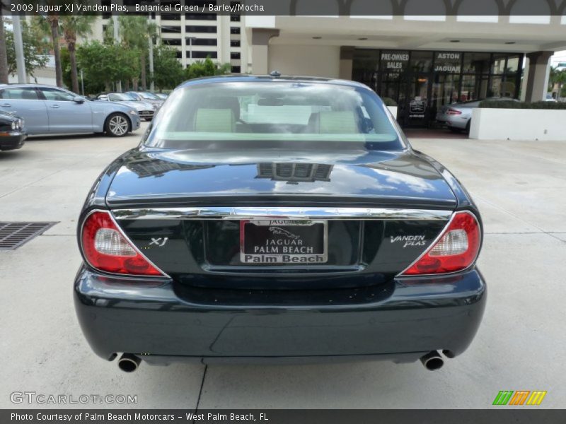 Botanical Green / Barley/Mocha 2009 Jaguar XJ Vanden Plas