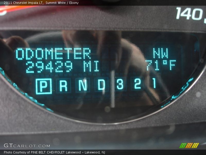 Summit White / Ebony 2011 Chevrolet Impala LT
